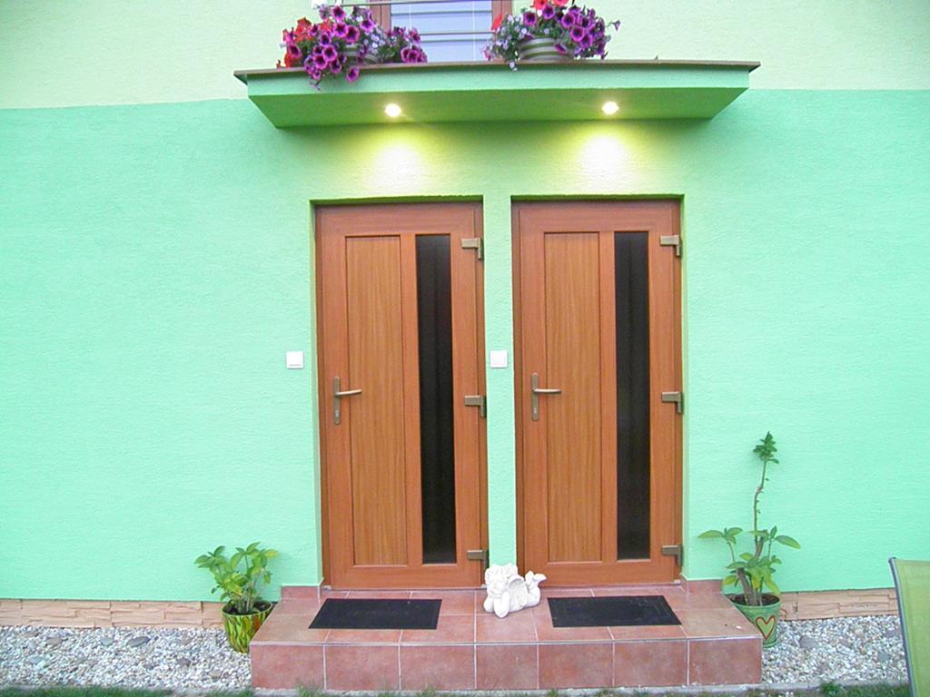 Green Cottage Бешеньова Екстер'єр фото