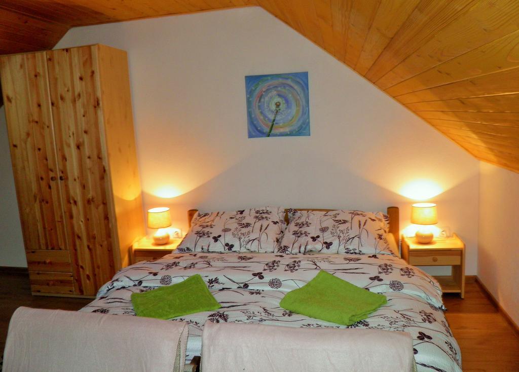Green Cottage Бешеньова Екстер'єр фото